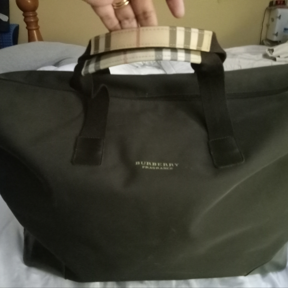 Burberry large travel bag tote